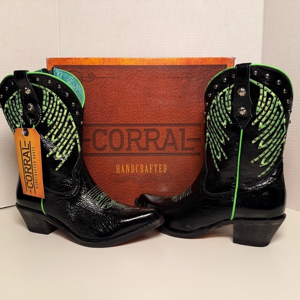 Corral Women's Fluorescent Embroidered & Studded Western Boots Round Toe Size 8